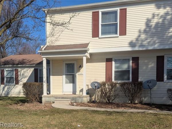 1555 Mariner Drive, Walled Lake, MI 48390