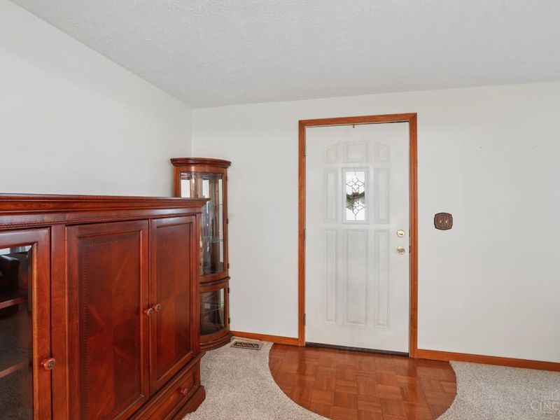 216 Amelia Olive Branch Road, Batavia Twp, OH 45102 Photo 4