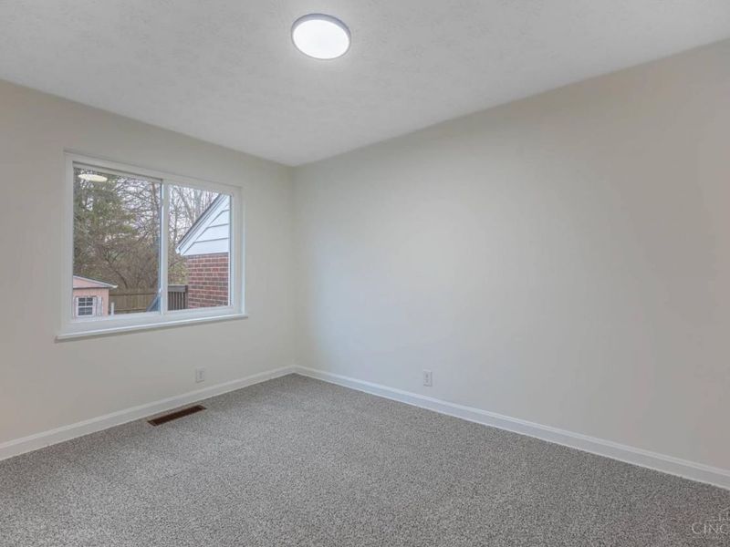 3814 N Broadlawn, Silverton, OH 45236 Photo 12