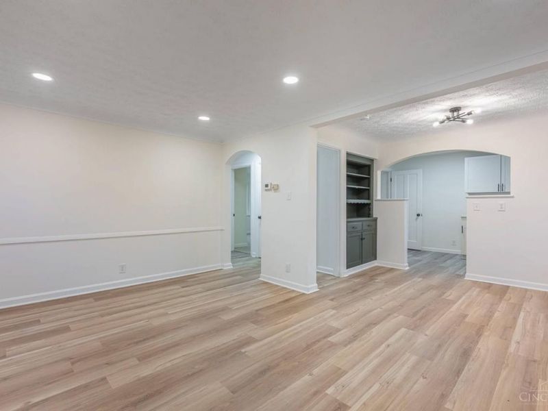 3814 N Broadlawn, Silverton, OH 45236 Photo 3