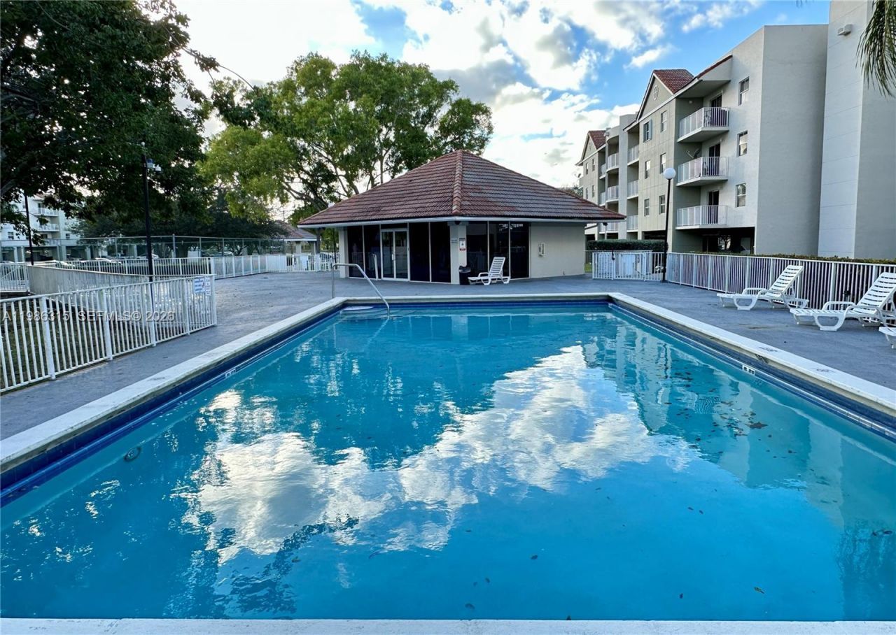 8200 SW 210th St , Unit 209, Cutler Bay, FL 33189 Photo