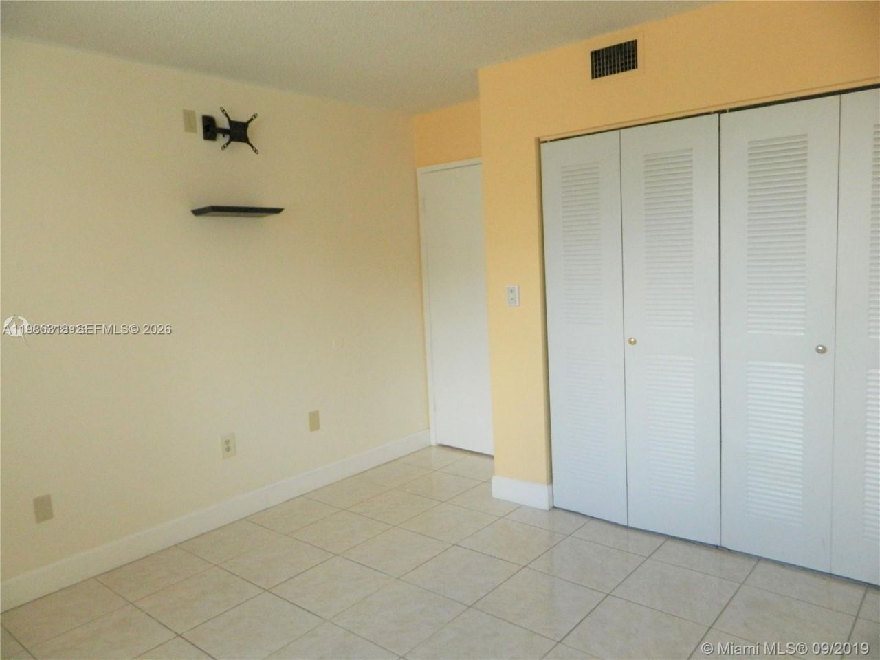 8261 NW 8th St , Unit 131, Miami, FL 33126 Photo