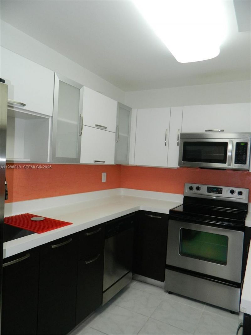 8261 NW 8th St , Unit 131, Miami, FL 33126 Photo