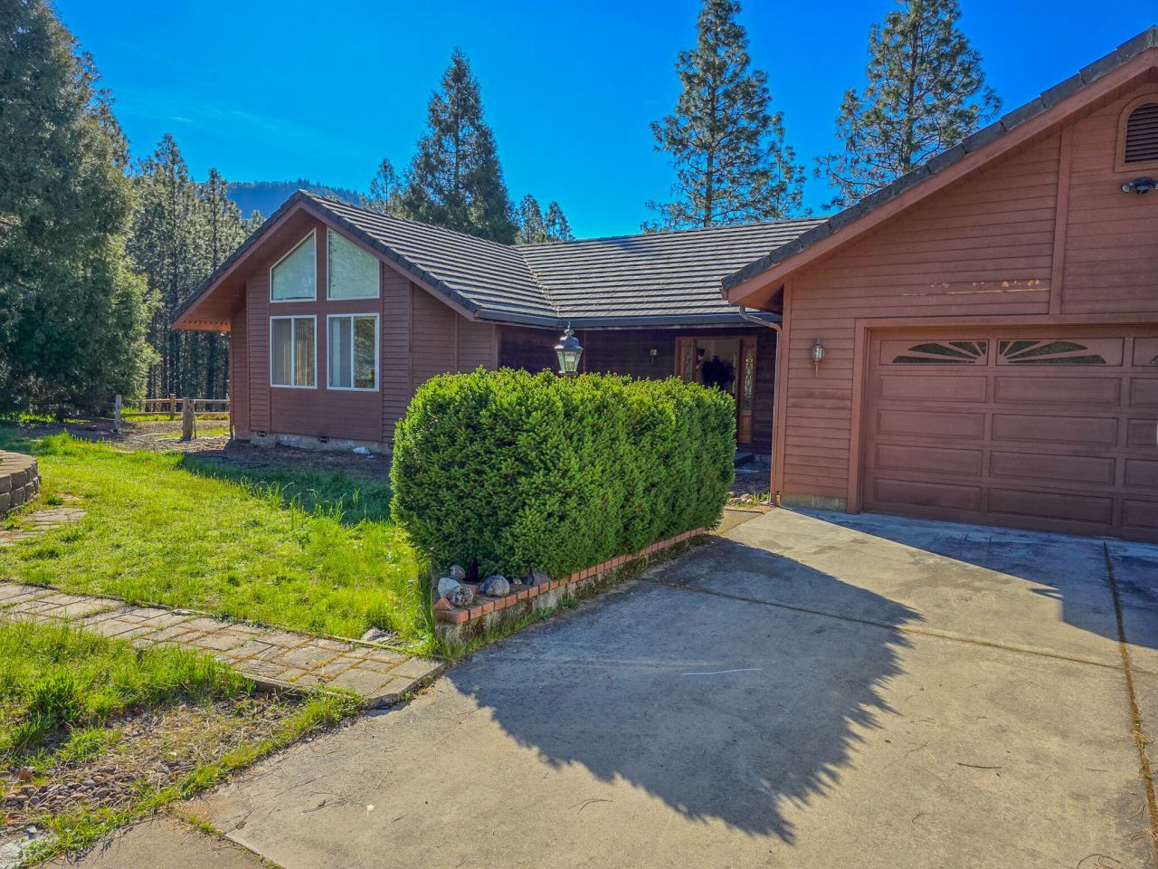 2363 Jaynes Drive, Grants Pass, OR 97527 Main Photo