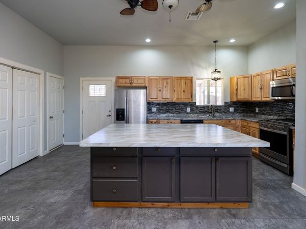 108 E NAVAJO Street, Huachuca City, AZ 85616