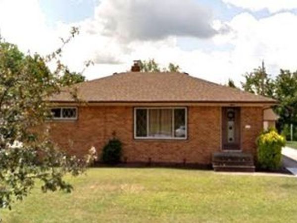 1225 Sagamore Road , Parma, OH 44134
