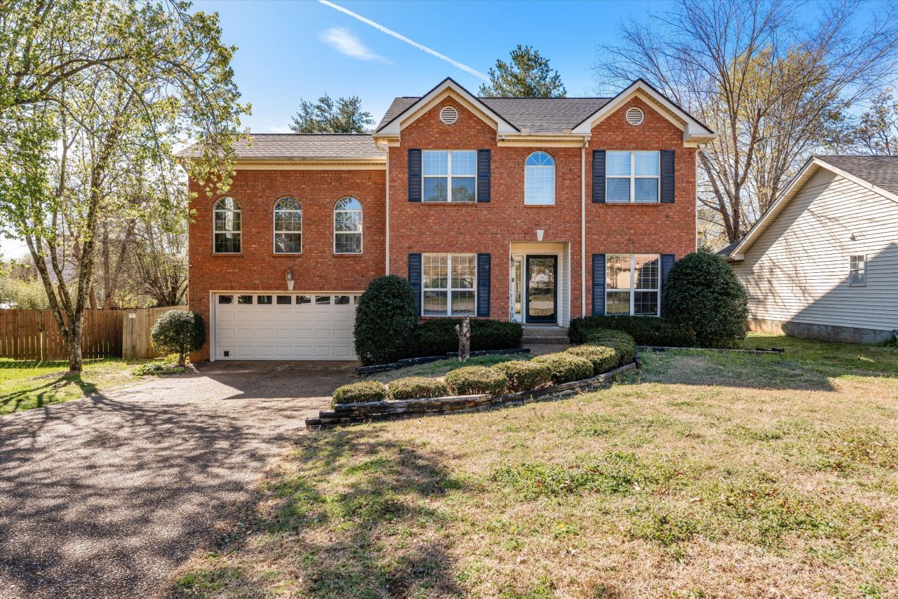 2104 Billingsham Ct, Mount Juliet, TN 37122 Main Photo