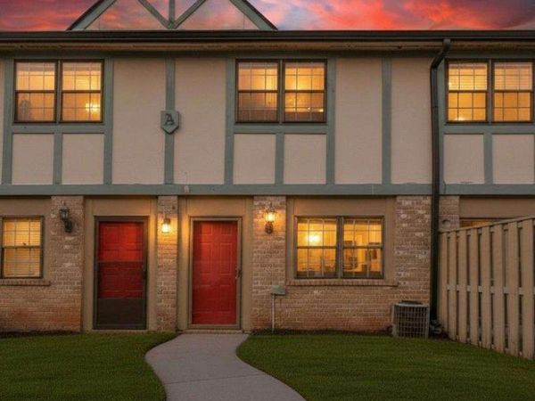 1151 Rankin Street, Unit 20A, Stone Mountain, GA 30083