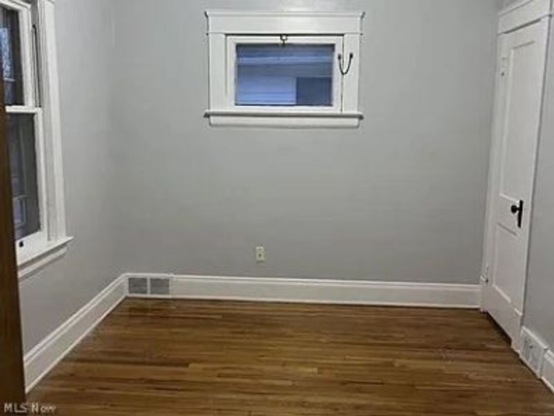 10112 Aetna Road, Cleveland, OH 44105 Photo 15