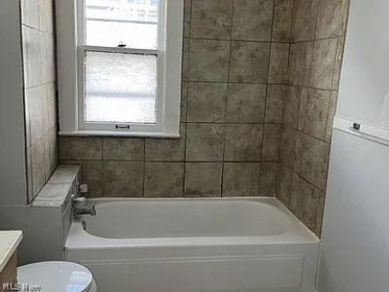 10112 Aetna Road, Cleveland, OH 44105 Photo 17