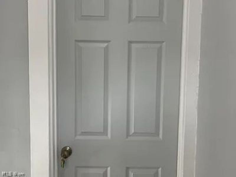10112 Aetna Road, Cleveland, OH 44105 Photo 18