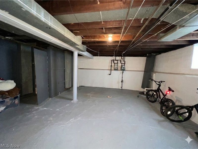 10112 Aetna Road, Cleveland, OH 44105 Photo 23