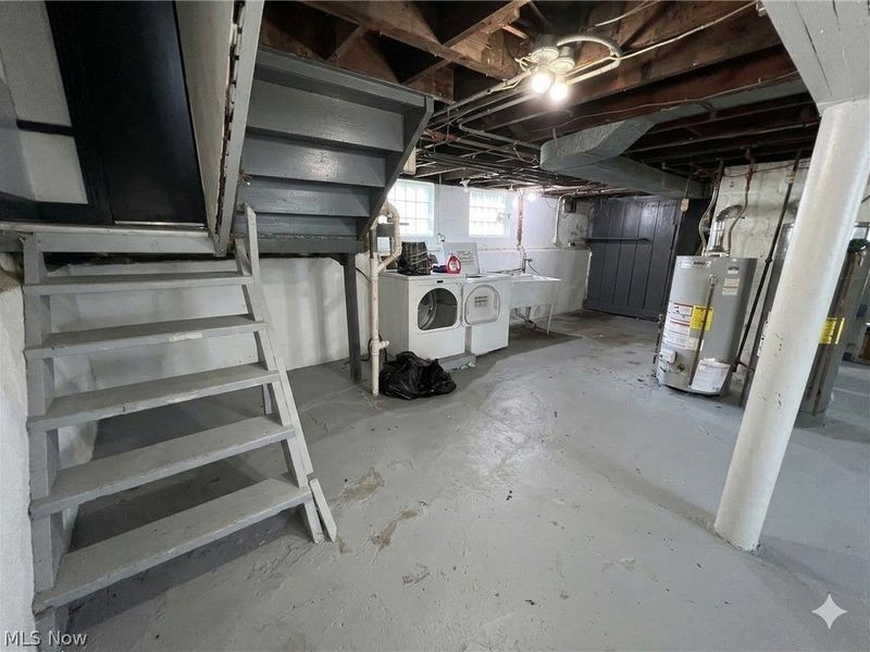 10112 Aetna Road, Cleveland, OH 44105 Photo 25