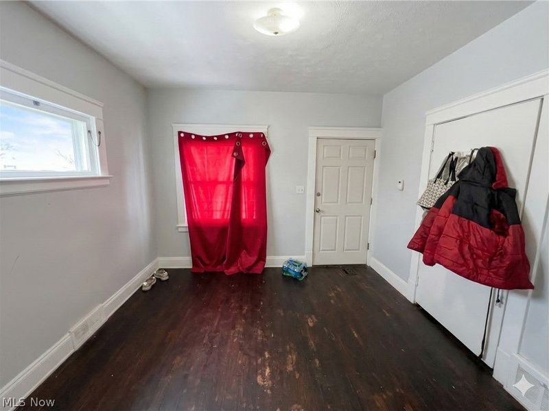 10112 Aetna Road, Cleveland, OH 44105 Photo 3