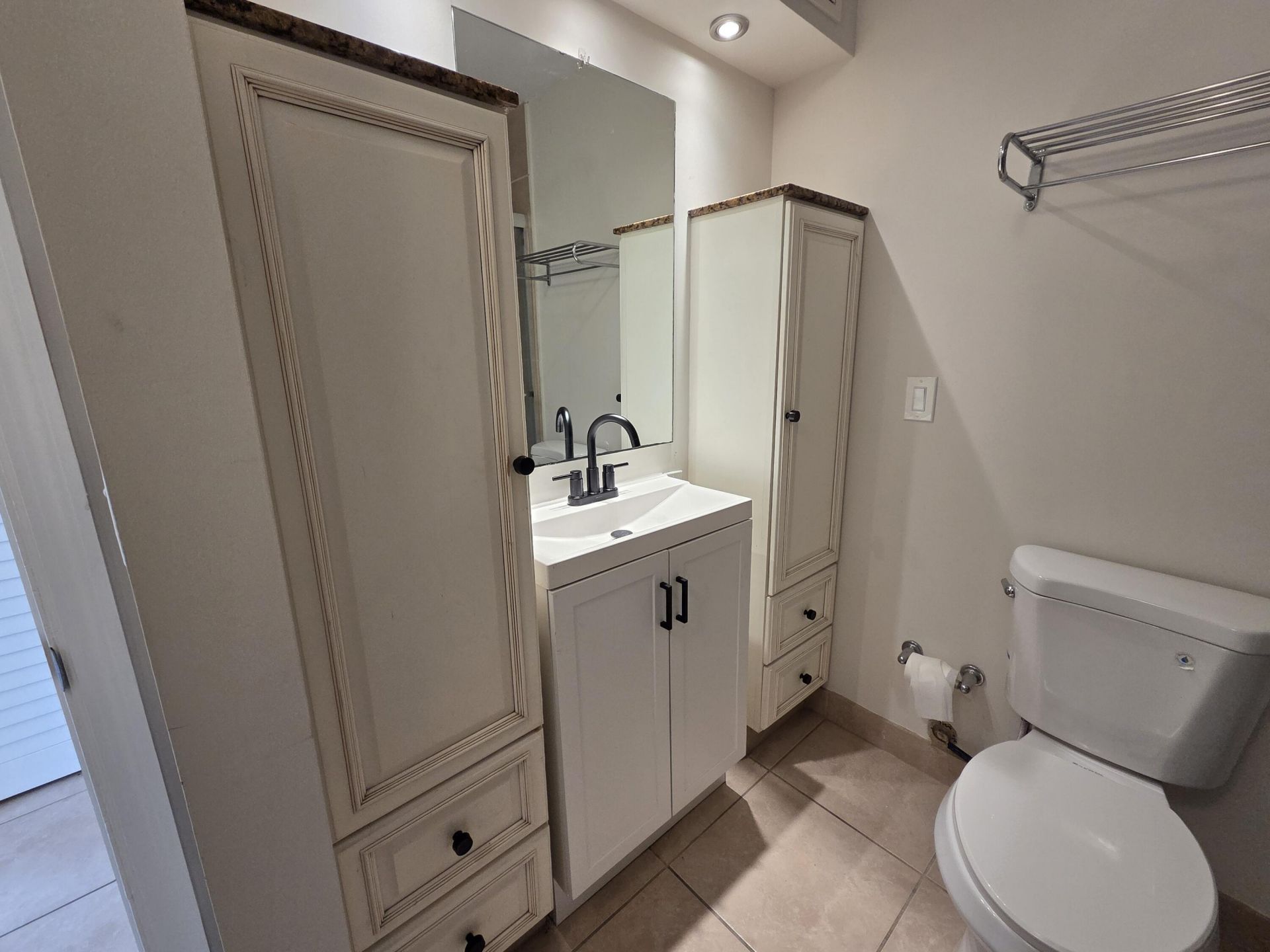 1414 NE 5th Terrace, Unit 10, Fort Lauderdale, FL 33304 Photo