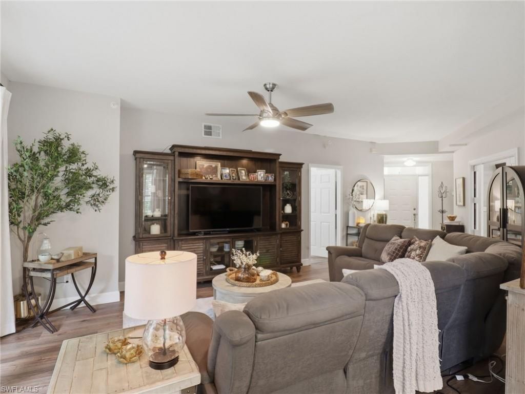 88 Silver Oaks Cir, Unit 4-101, Naples, FL 34119 Photo
