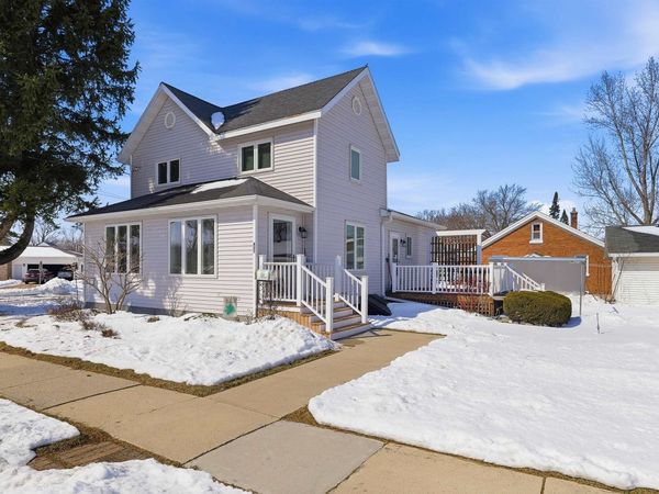 407 W Cherry Street, Fox Lake, WI 53933