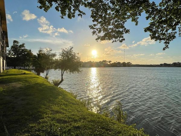 511 Ives Dairy Rd , Unit 301-6, Miami, FL 33179