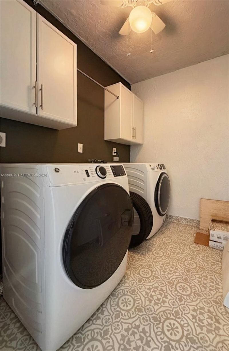 511 Ives Dairy Rd , Unit 301-6, Miami, FL 33179 Photo