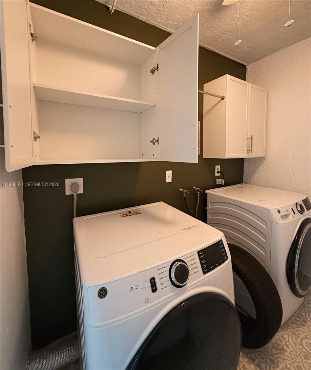 511 Ives Dairy Rd , Unit 301-6, Miami, FL 33179 Photo