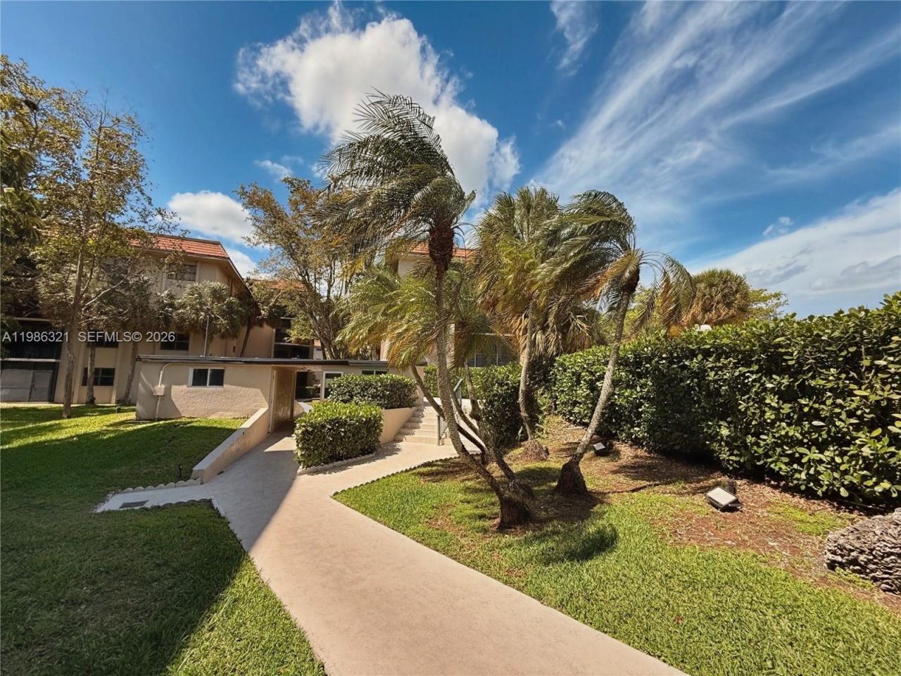 511 Ives Dairy Rd , Unit 301-6, Miami, FL 33179 Photo