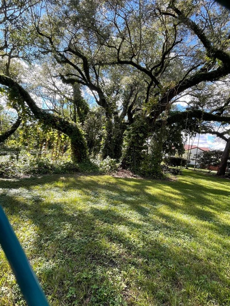 511 Ives Dairy Rd , Unit 301-6, Miami, FL 33179 Photo