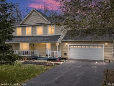 2456 Spartans Trail, Hamburg Twp, MI 48169