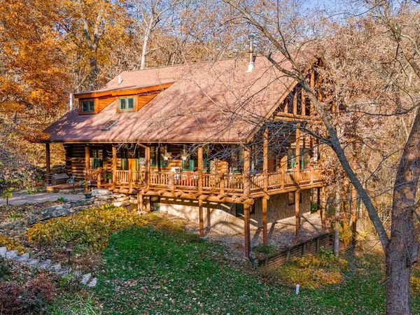 8706 State 44, Caledonia, MN 55921