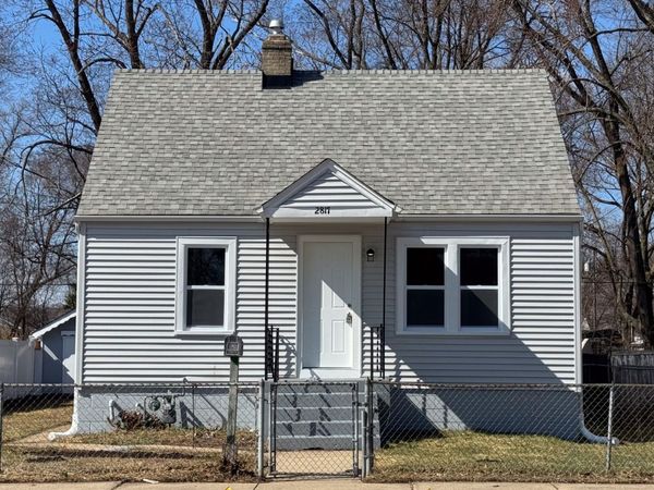 2817 9th Street , Rockford, IL 61109