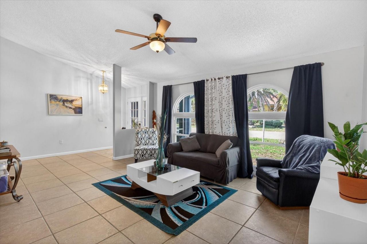 4644 Hamlets Grove Drive, Sarasota, FL 34235 Photo