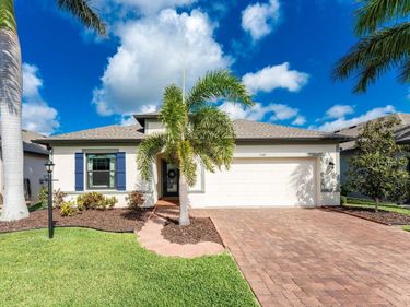 2109 LA PALMA AVENUE, PORT CHARLOTTE, FL 33953