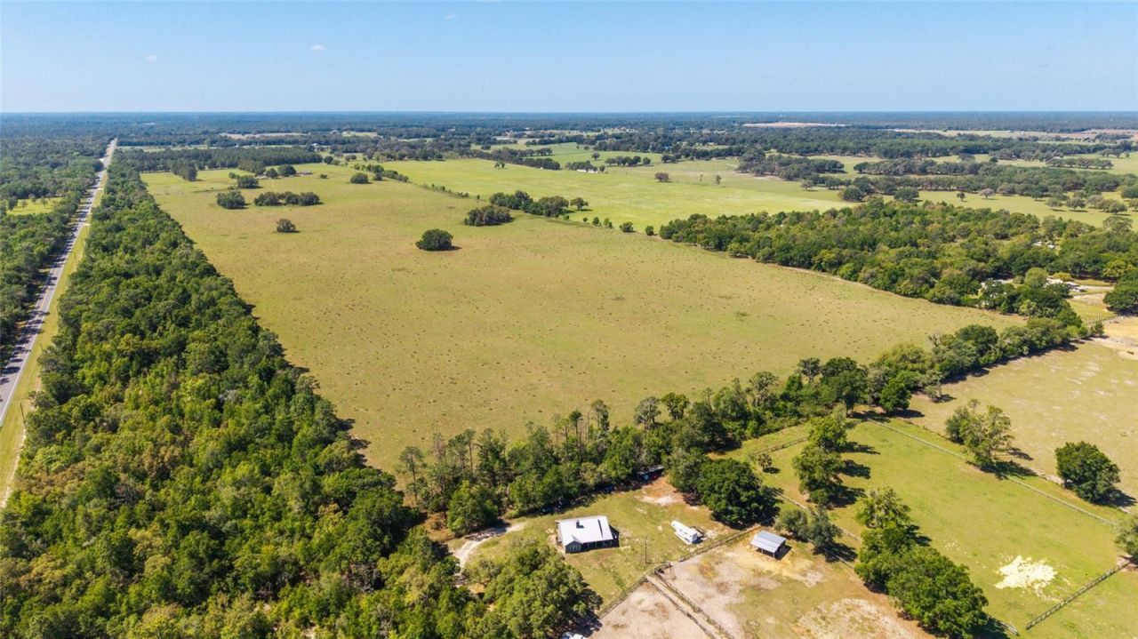 19355 SW 25th Place, Dunnellon, FL 34431 Photo