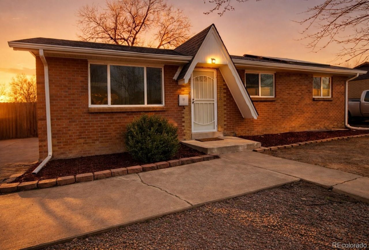 378 S Racine Street, Aurora, CO 80012 Main Photo