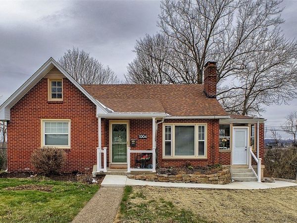 1004 Hillcrest Drive, Greensburg, PA 15601