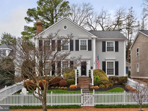 10206 KENSINGTON PARKWAY, KENSINGTON, MD 20895