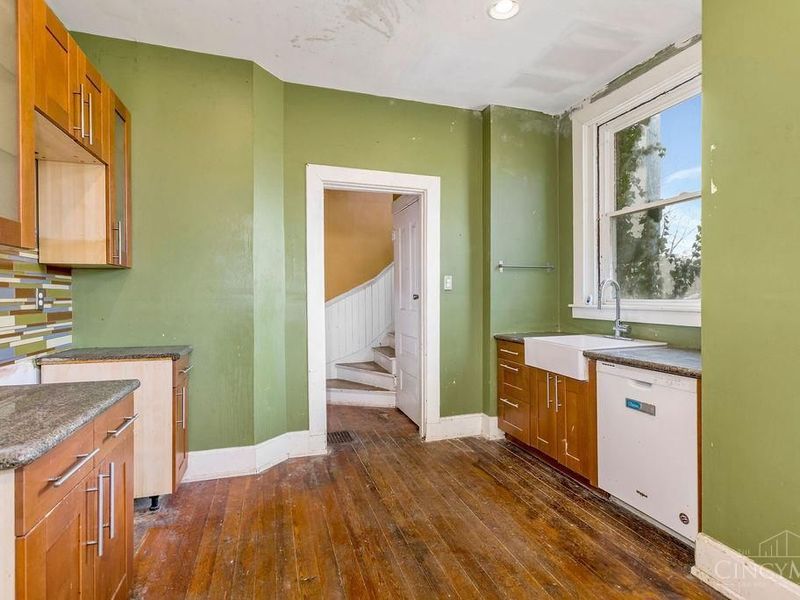 990 Burton Avenue, Cincinnati, OH 45229 Photo 15