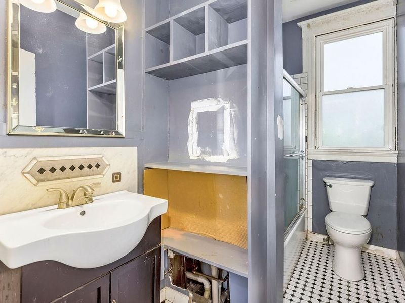 990 Burton Avenue, Cincinnati, OH 45229 Photo 25