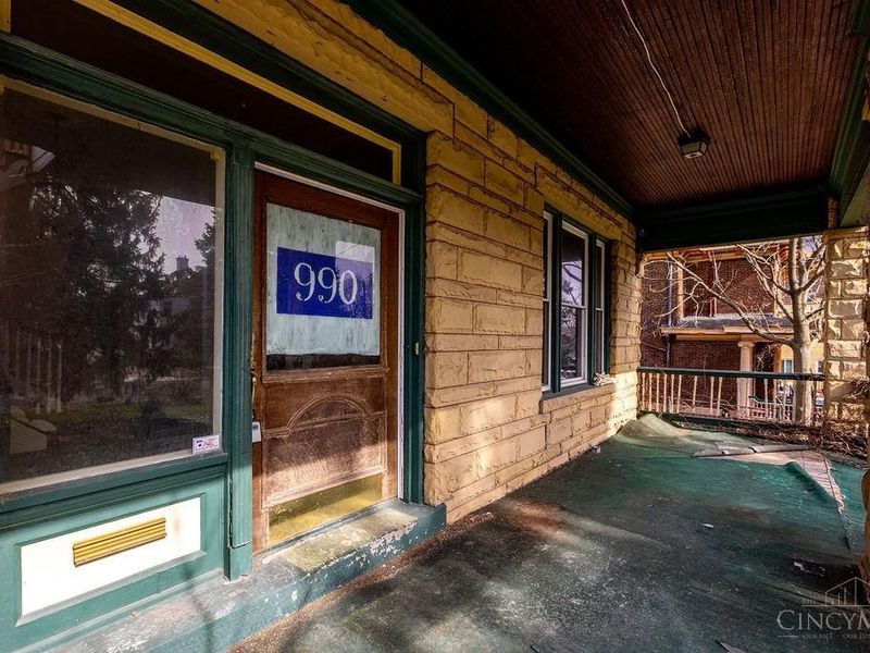 990 Burton Avenue, Cincinnati, OH 45229 Photo 29