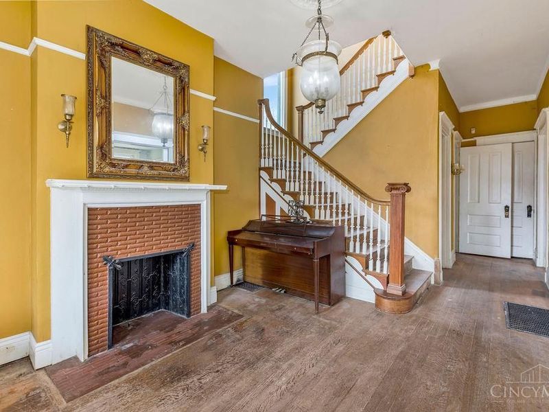 990 Burton Avenue, Cincinnati, OH 45229 Photo 6