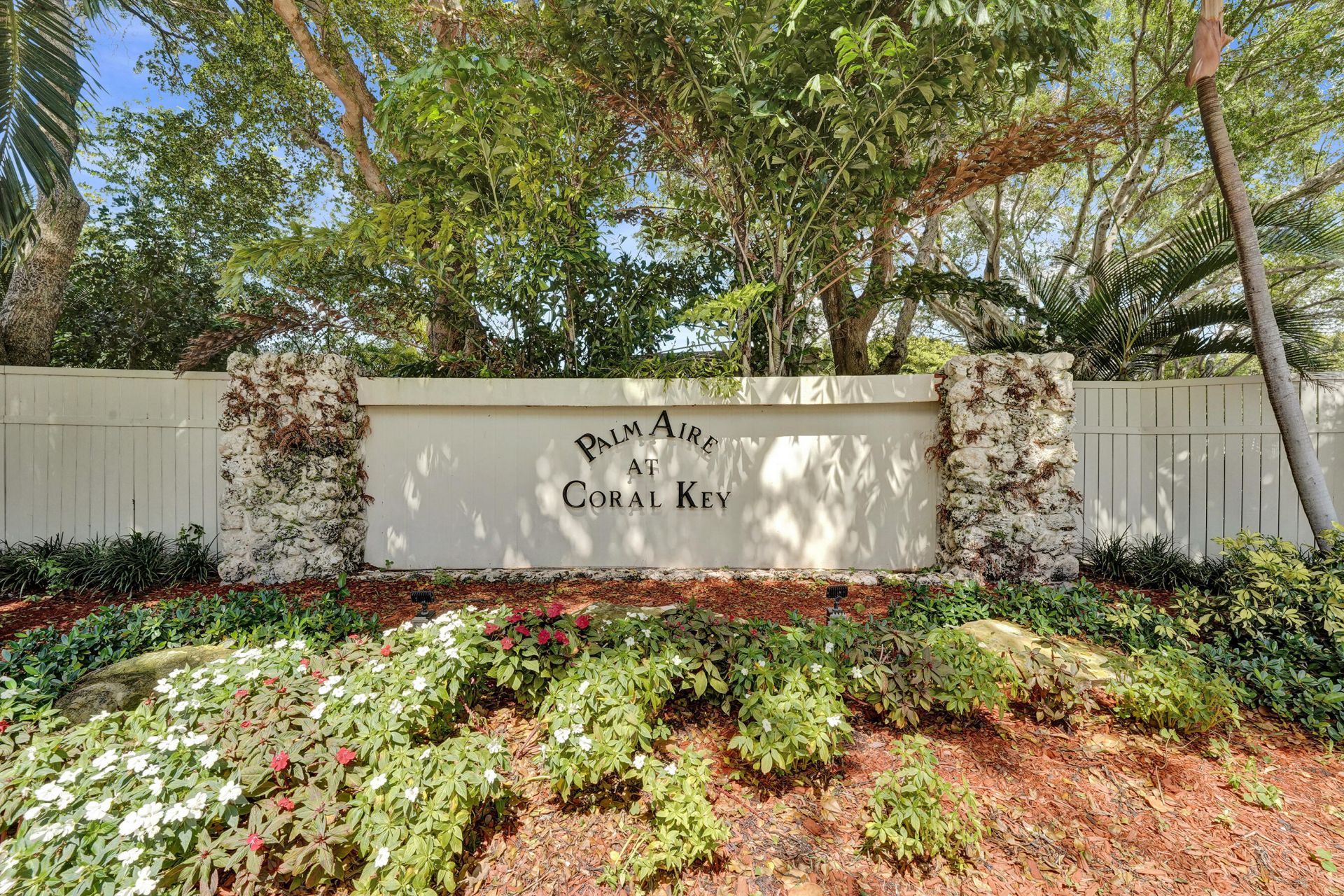 3145 NE 48th Court, Unit 215, Lighthouse Point, FL 33064 Photo