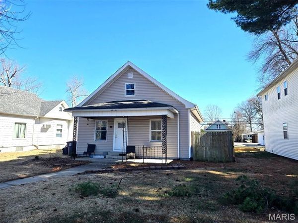212 E Elm Street, Gillespie, IL 62033