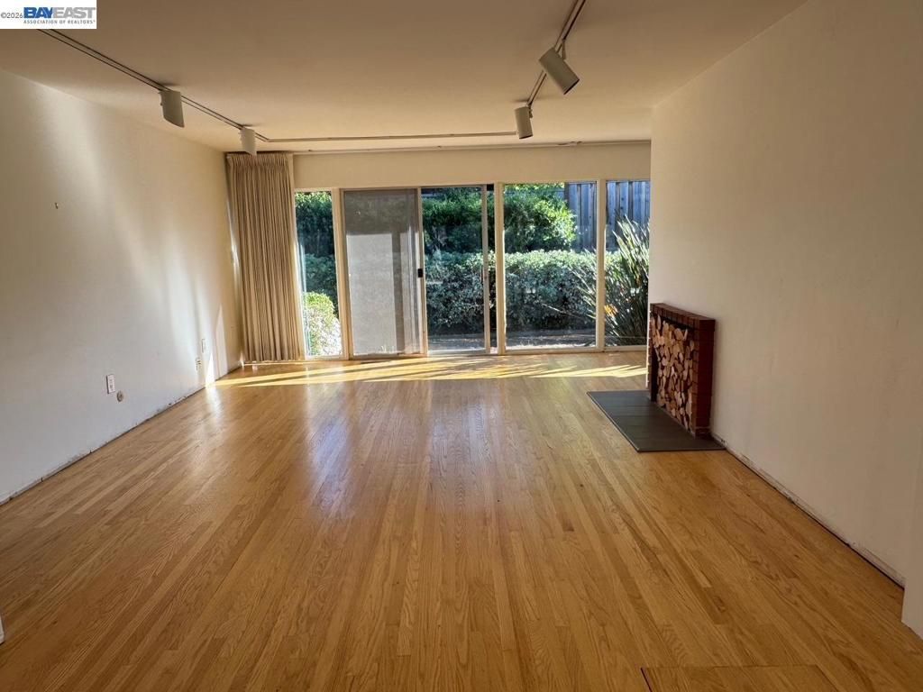 1233 Belknap Ct, Cupertino, CA 95014 Main Photo