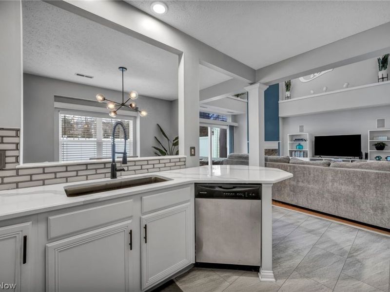 2564 Woodruff Court, Westlake, OH 44145 Photo 10