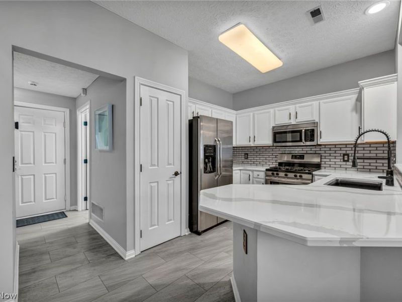 2564 Woodruff Court, Westlake, OH 44145 Photo 12