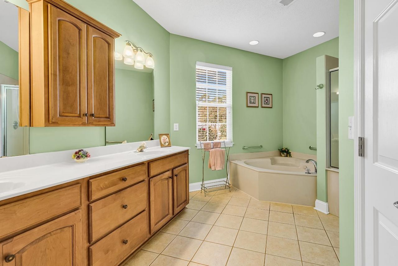 606 Trawler Bay Ct. Photo 12