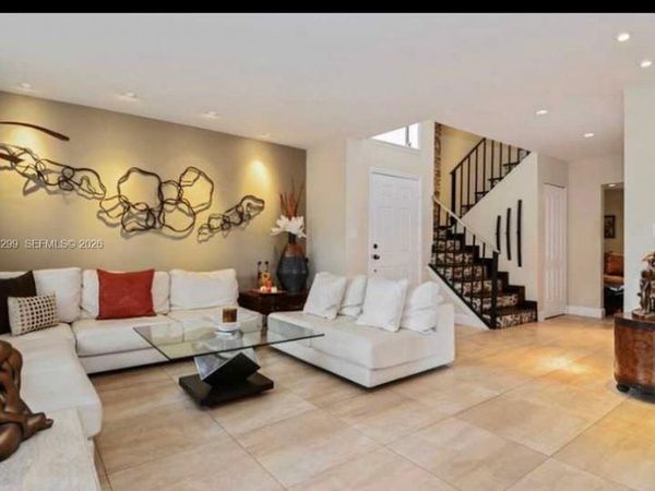 2991 Lakewood Ln , Unit 329, Hollywood, FL 33021