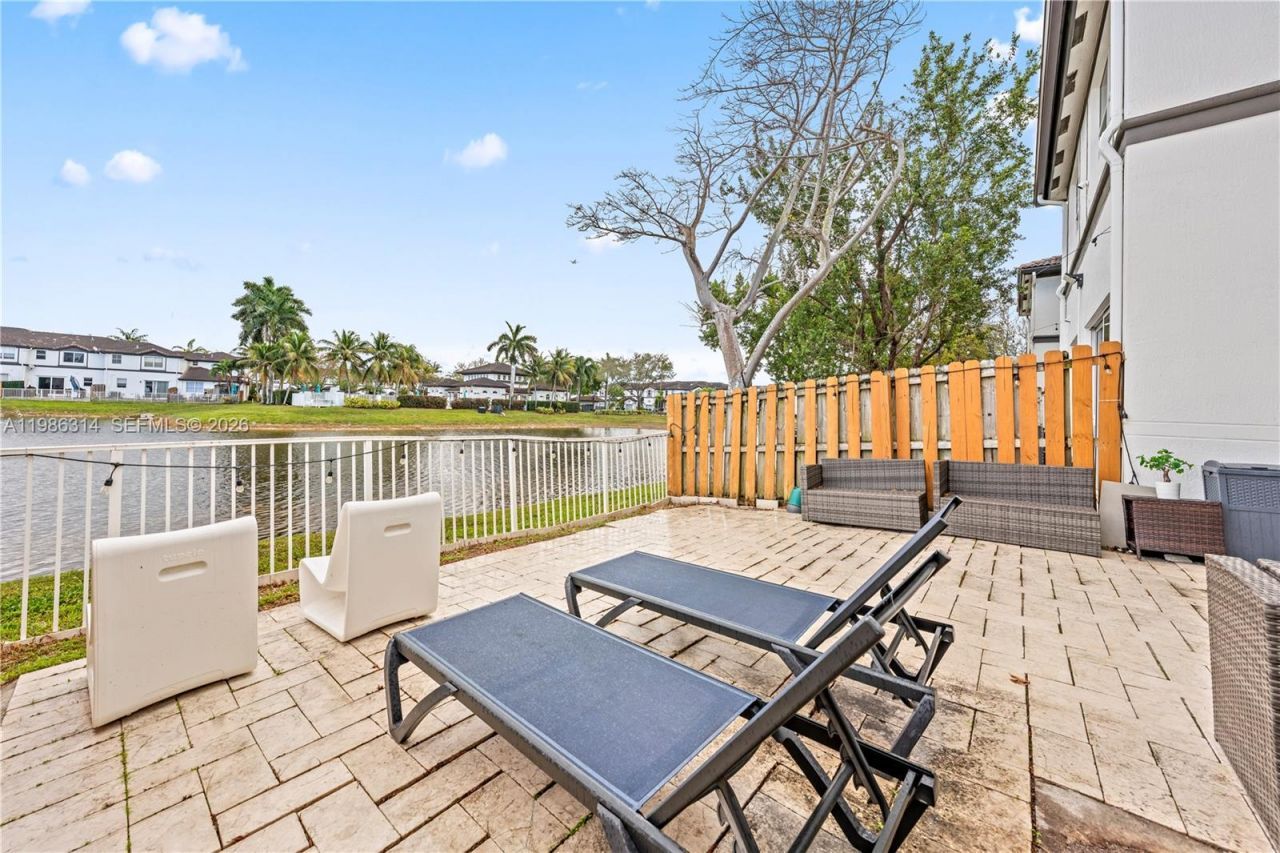 7827 NW 116th Ave, Doral, FL 33178 Photo