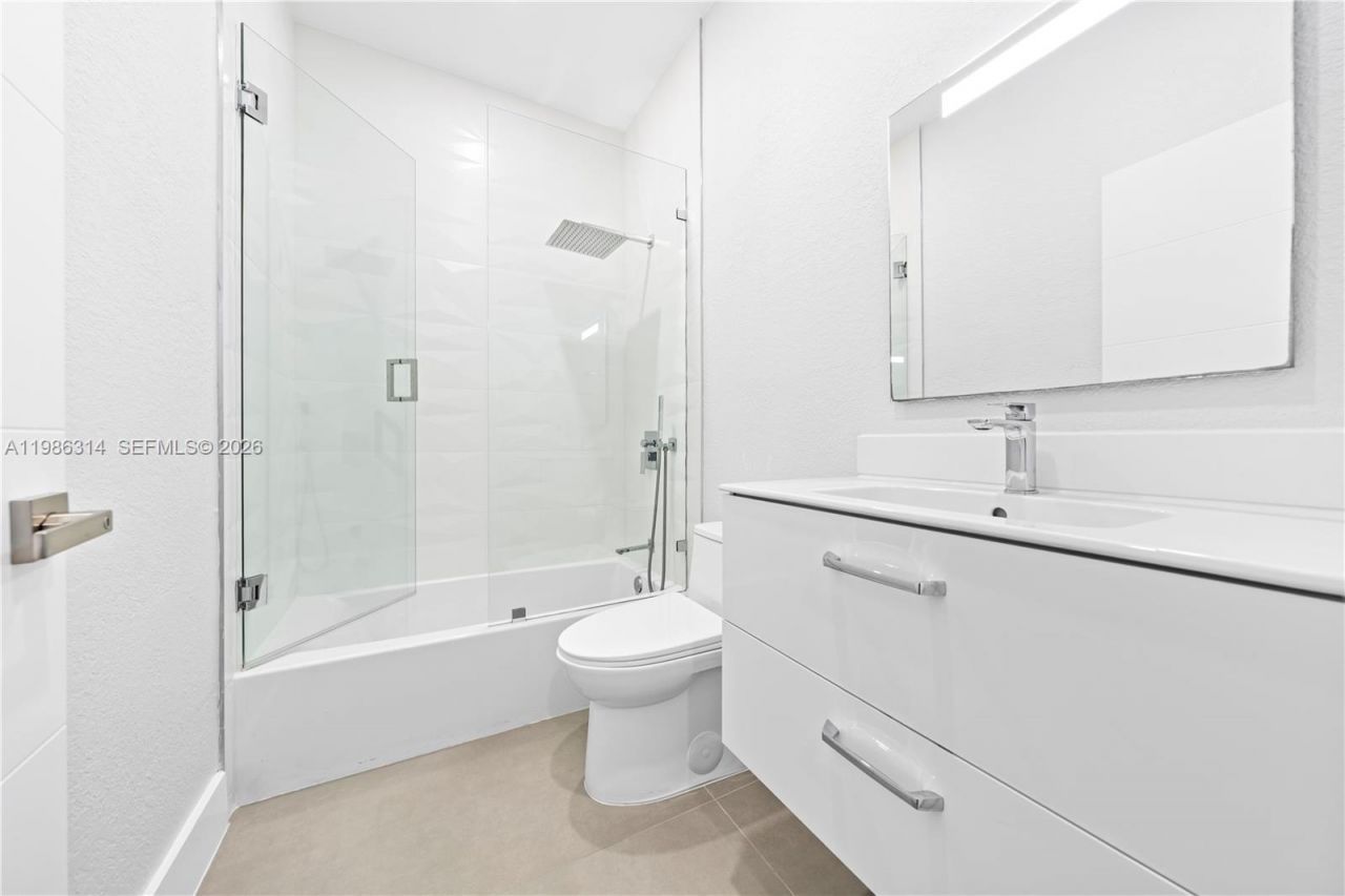 7827 NW 116th Ave, Doral, FL 33178 Photo