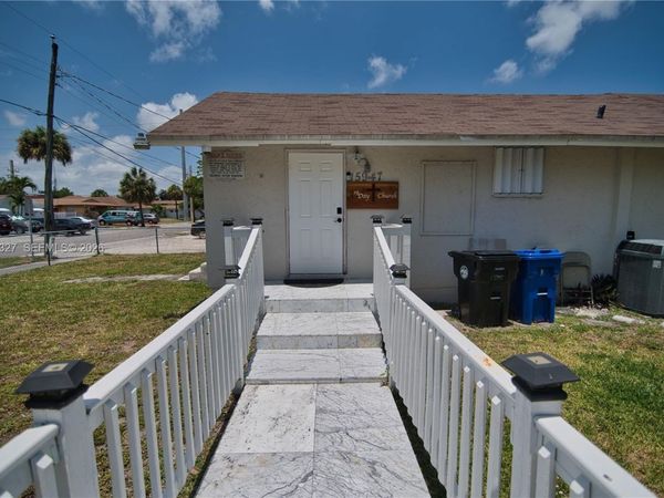 15947 NE 19th Pl , North Miami Beach, FL 33162