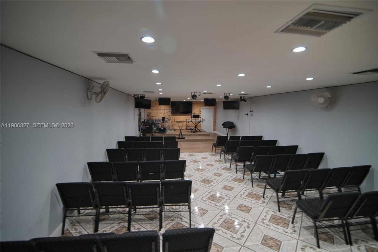 15947 NE 19th Pl , North Miami Beach, FL 33162 Photo